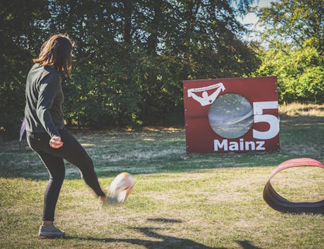 kicker1